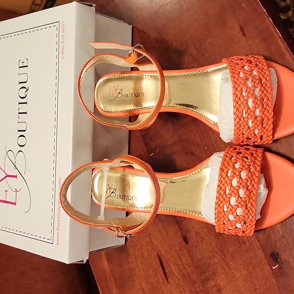 Sandals never worn - Picture 5 of 7